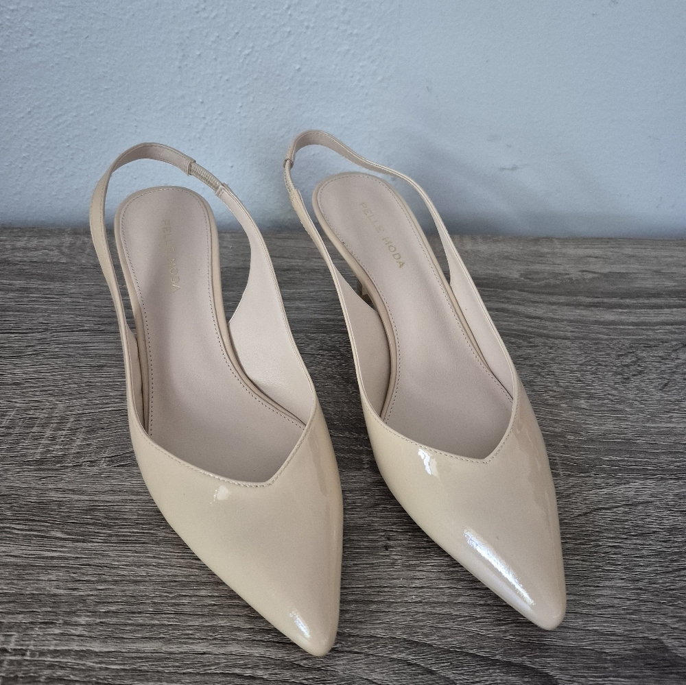 Pelle Moda Nude Closed Toe Sling Back Kitten Heels